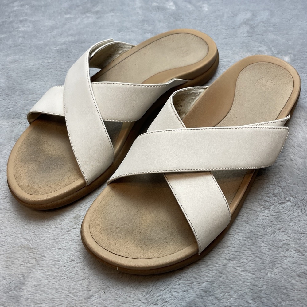 Abeo Womens Laguna‎ Leather Sandals Size 9.5 Cream Easy On Off Criss Cross Flats